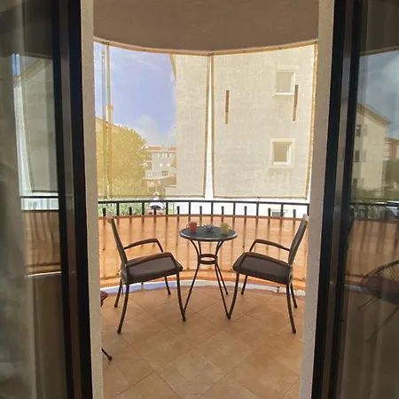 Apartman Sara *