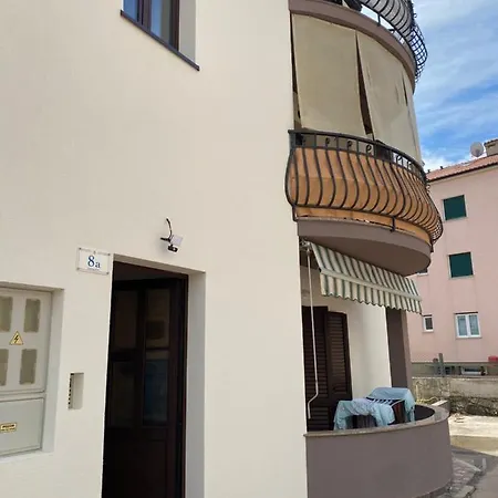 Apartman Sara *